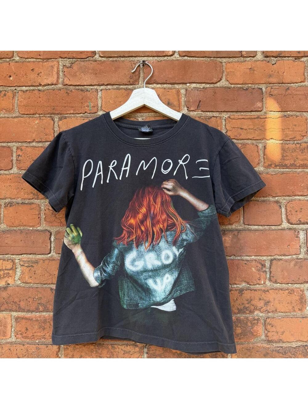 Paramore grow up t shirt S
